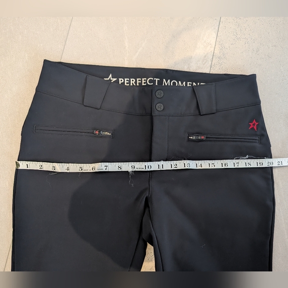 Perfect moment Aurora flare pant. Cute ski pants. - Picture 15 of 16